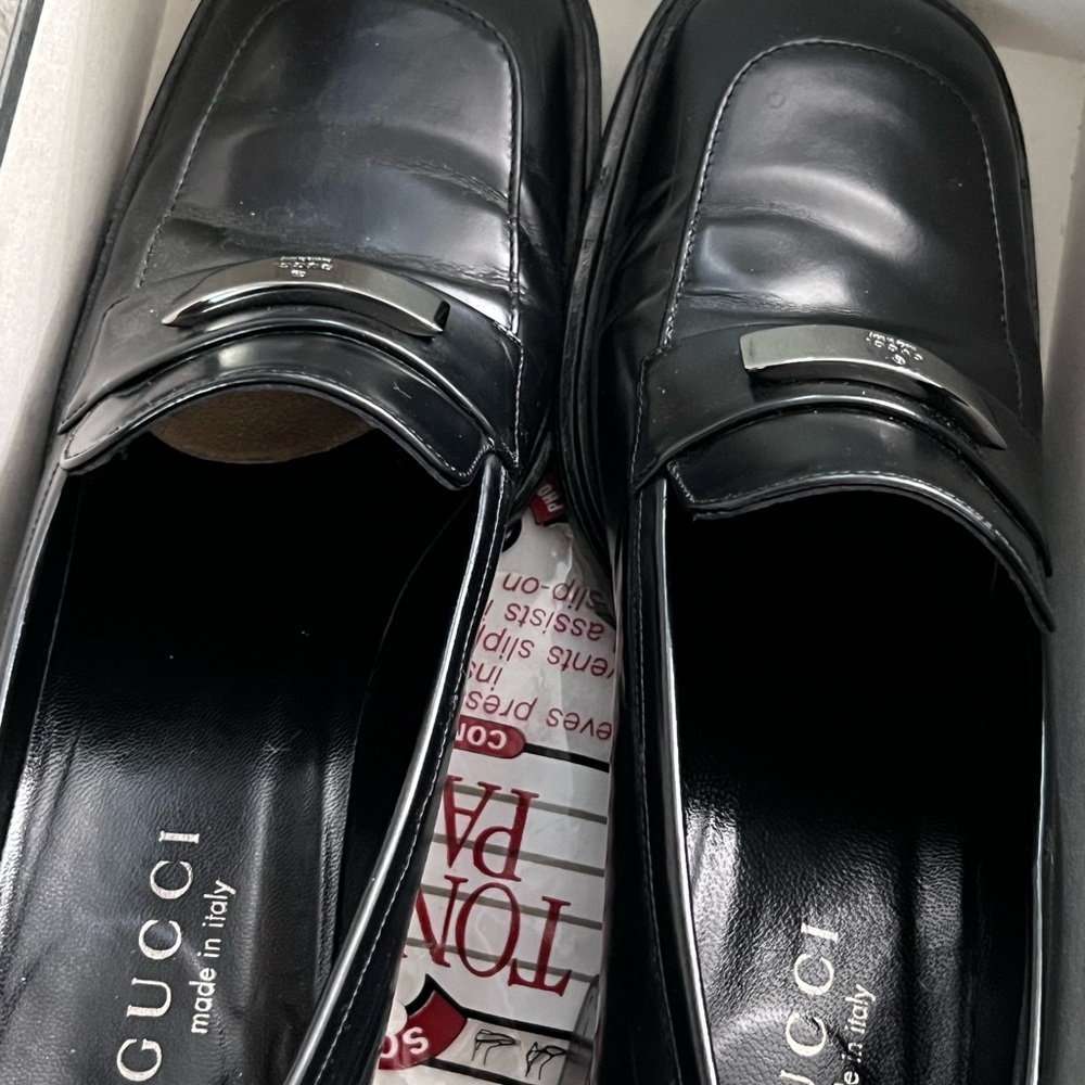 Gucci Leather Loafer - Picture 2 of 16